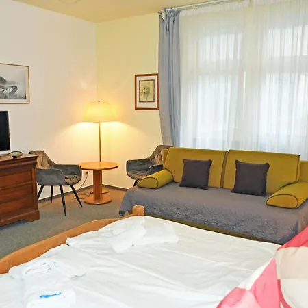 Im Appartementhaus * Sellin (Rugen)