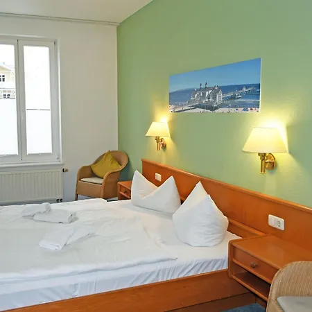 Im Appartementhaus * Sellin (Rugen)