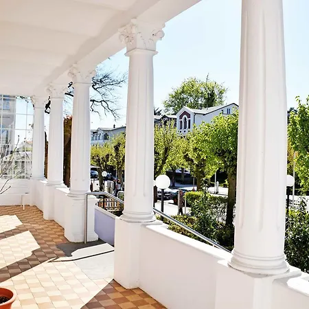 홈스테이 Im Appartementhaus Sellin (Rugen)