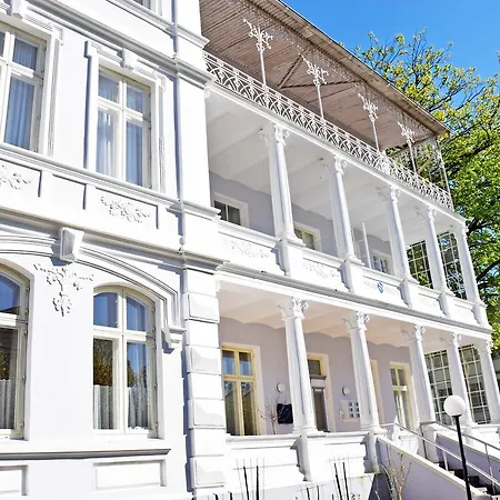 Im Appartementhaus 홈스테이 *